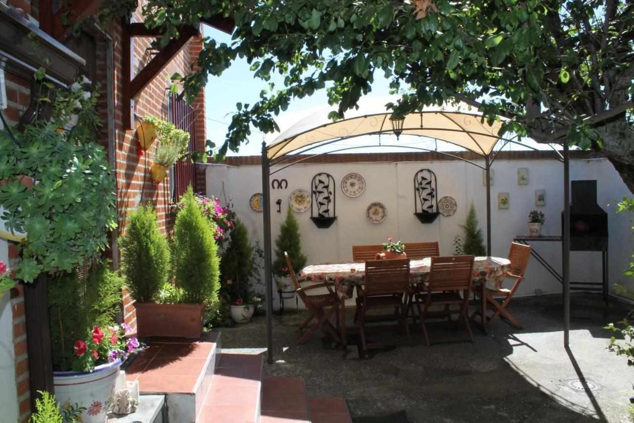 Alojamiento La Olmedana Olmedo Exterior foto